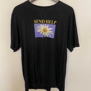 unif style black send help tee